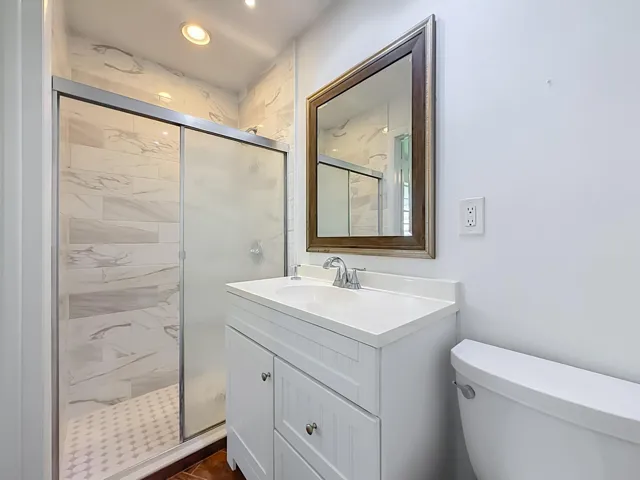 813 SW 5th Court-42