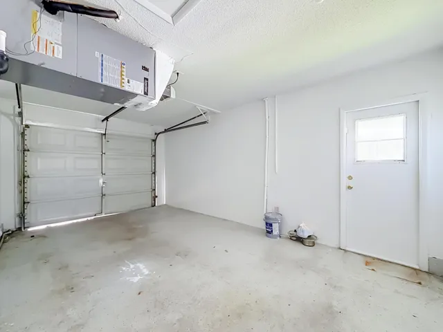 813 SW 5th Court-47