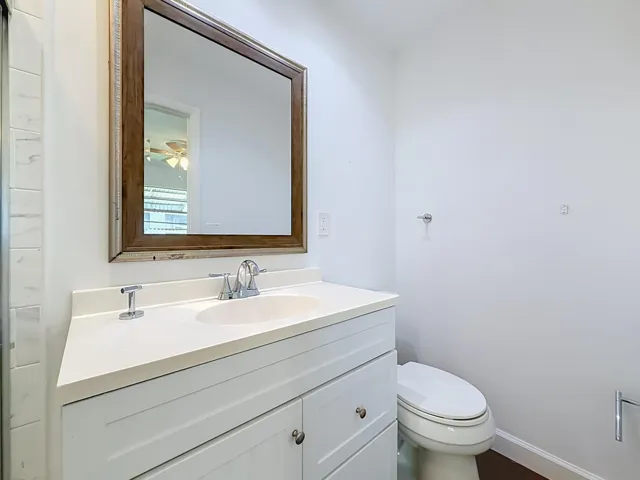 813 SW 5th Court-40