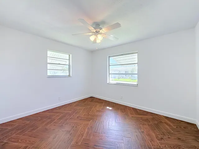 813 SW 5th Court-37