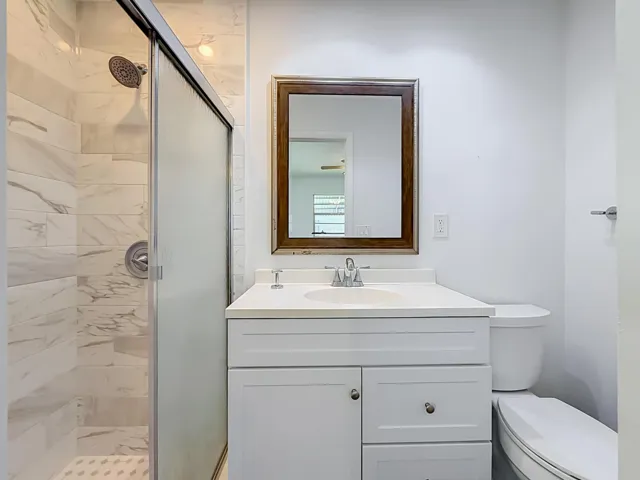 813 SW 5th Court-41