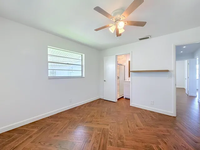 813 SW 5th Court-32