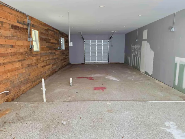 detached garage