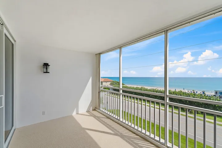 010-911OceanDr-404-JunoBeach-SMALL