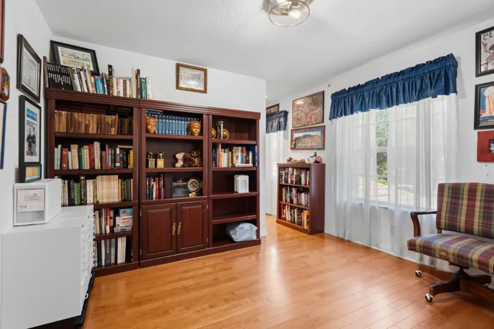 upstairs bonus room