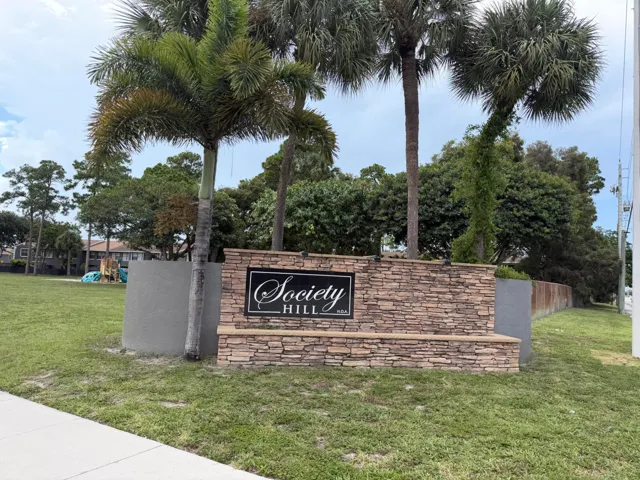 COMUNITY MAIN ENTRANCE