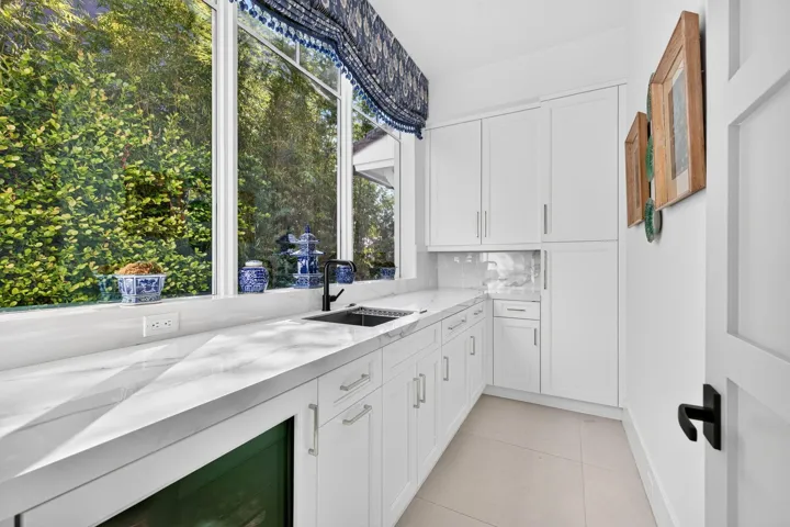 56_Butler Pantry