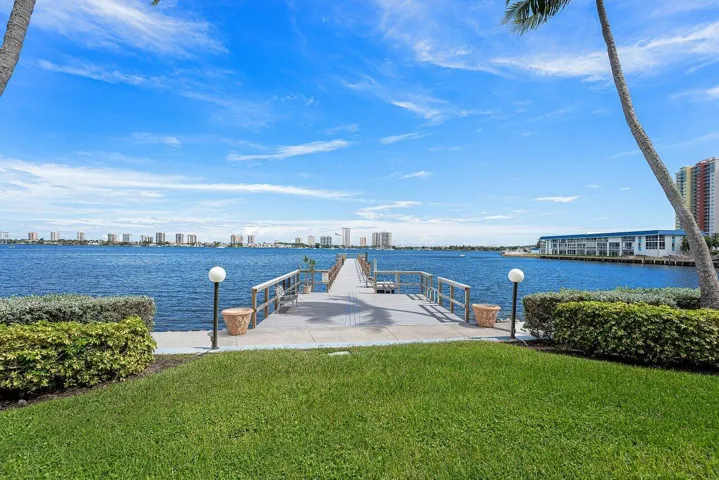 034-3040LakeShoreDrive-502-RivieraBeach-