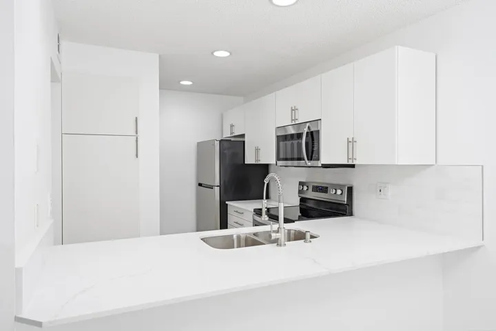 3402 Gardens E Dr Kitchen 1
