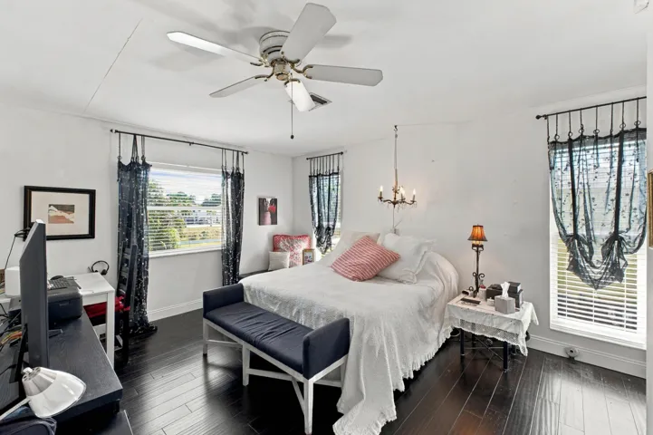1130 mahogany way U204_001