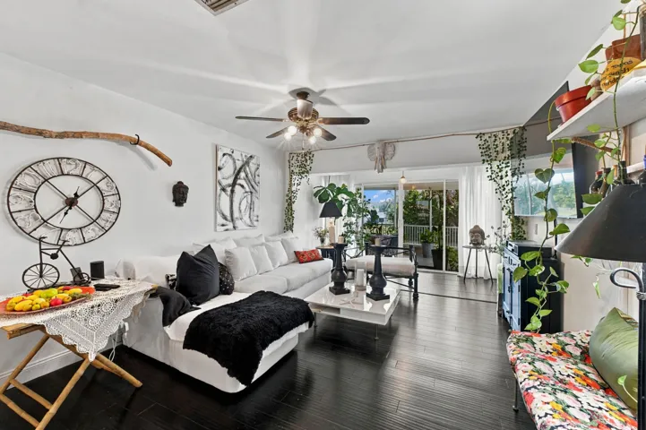 1130 mahogany way U204_007