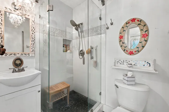 1130 mahogany way U204_009