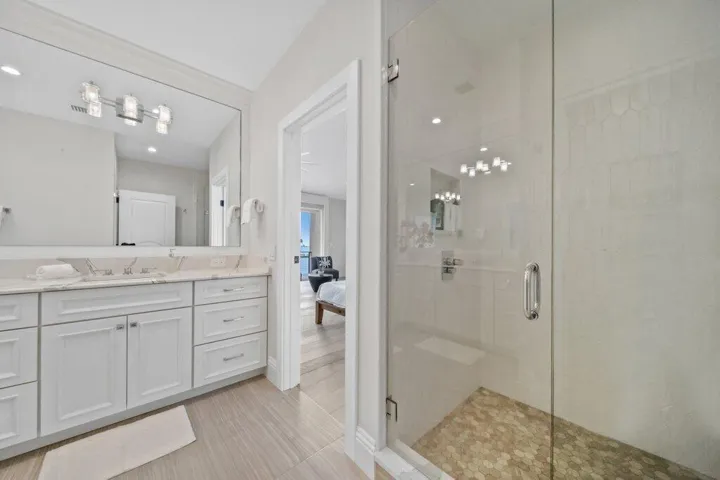 guest4ensuite2.jpg-SMALL