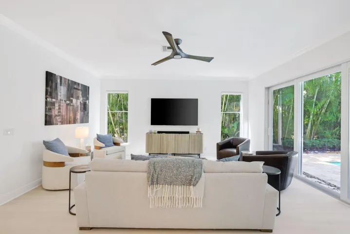 391 East Boca Raton Road - 12.jpg-SMALL