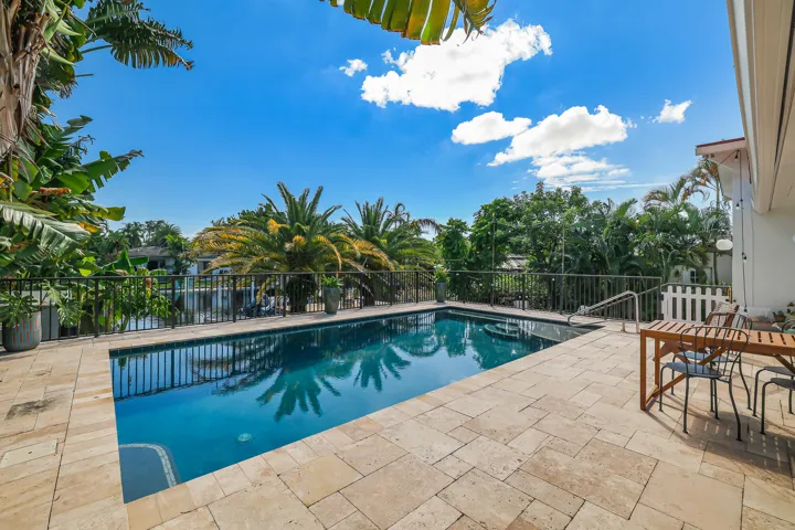 2408 NE 17th Terr-57