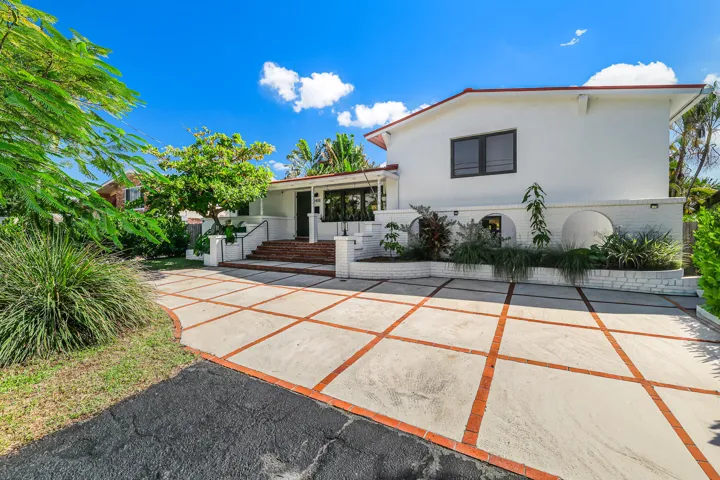 2408 NE 17th Terr-2