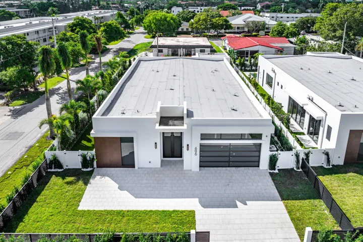 039-696HastingsStreet-BocaRaton-FL-33487