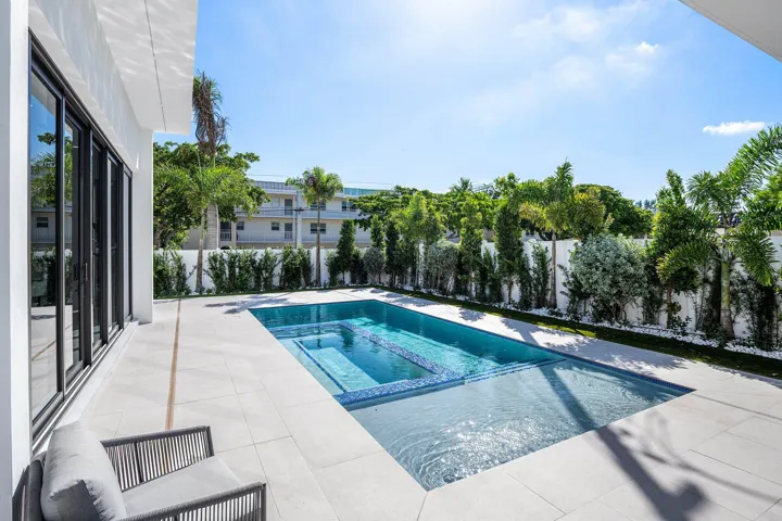 035-696HastingsStreet-BocaRaton-FL-33487