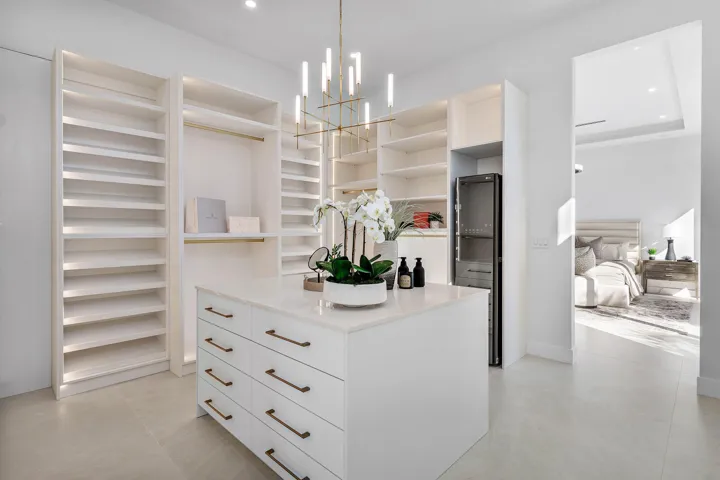 022-696HastingsStreet-BocaRaton-FL-33487