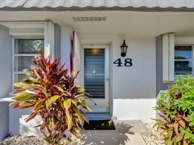 2-web-or-mls-DSC07889 2886 Fernley Dr E