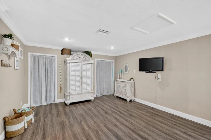Sitting area in primary bedroom