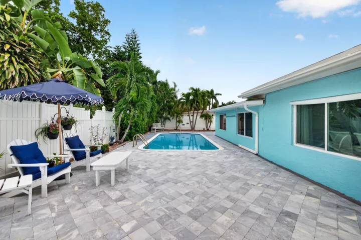 Back yard pool deck