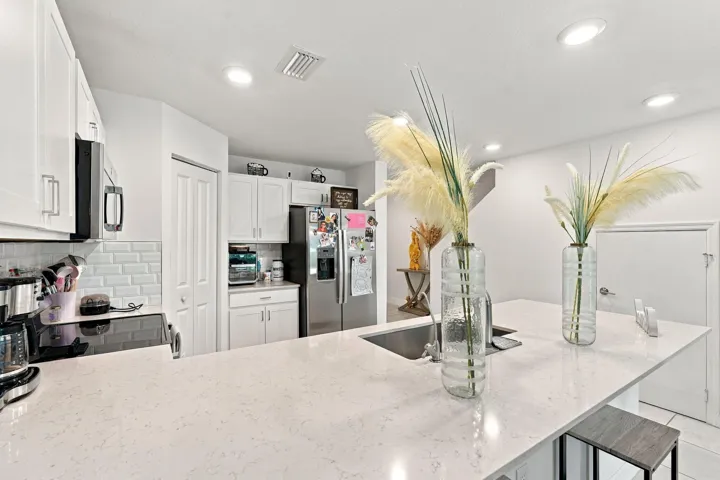 7-web-or-mls-4194_Bent_River_Rd_007