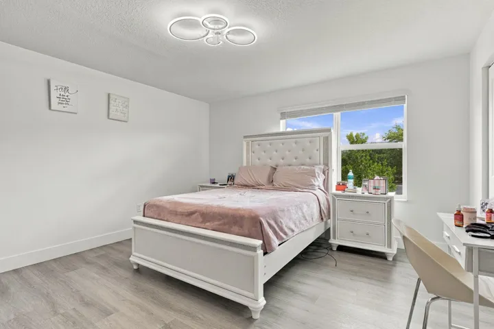 18-web-or-mls-4194_Bent_River_Rd_018