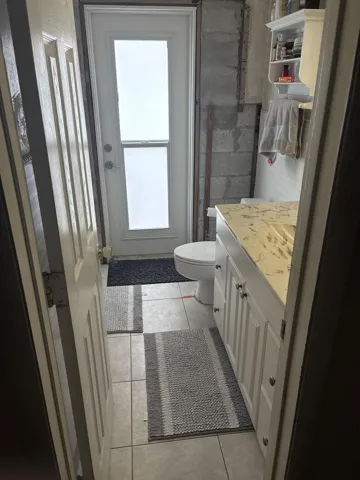 Hallway cabana bath main