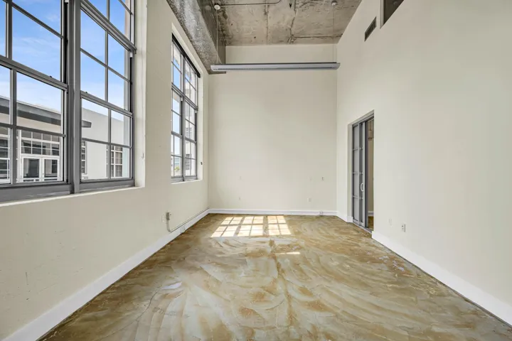 435 N ANDREWS #401-6
