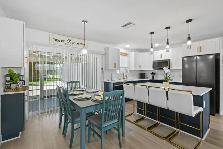 19005SESouthgateDr(19)