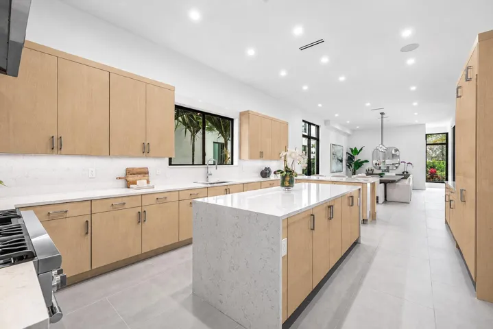 Light oak kitchen cabinet transformation