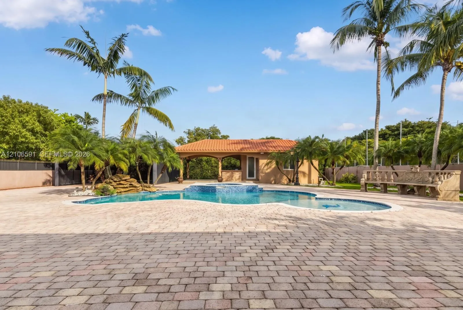 Property photo 35