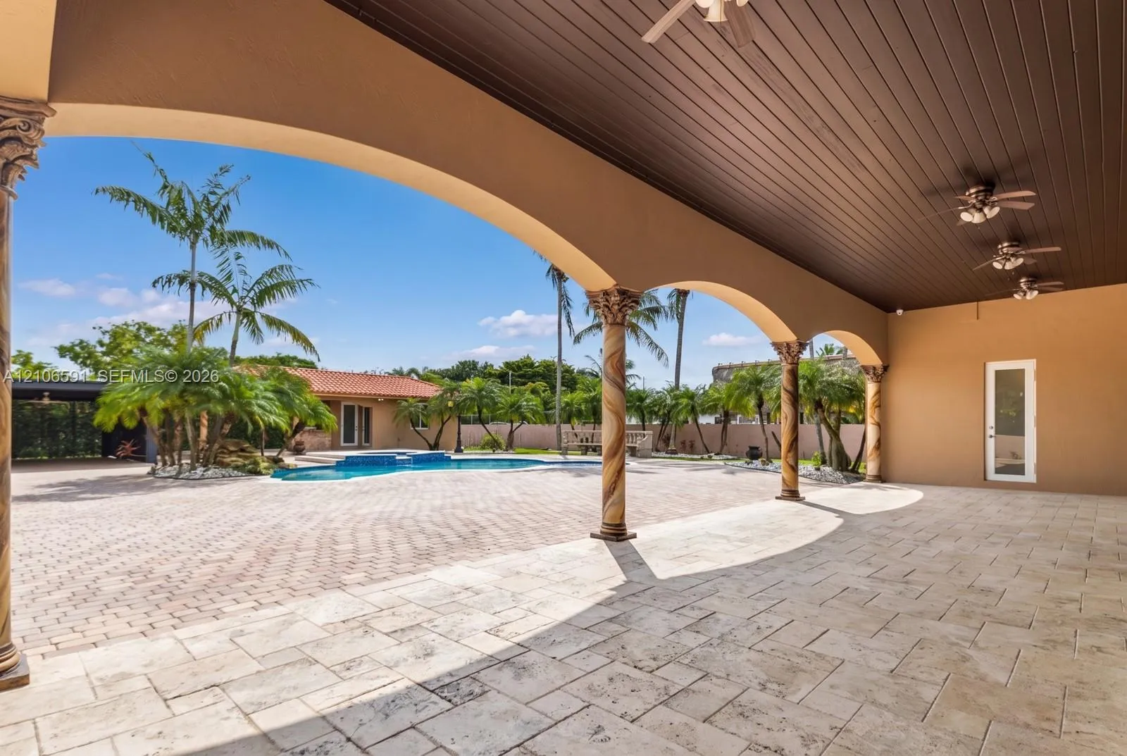 Property photo 31