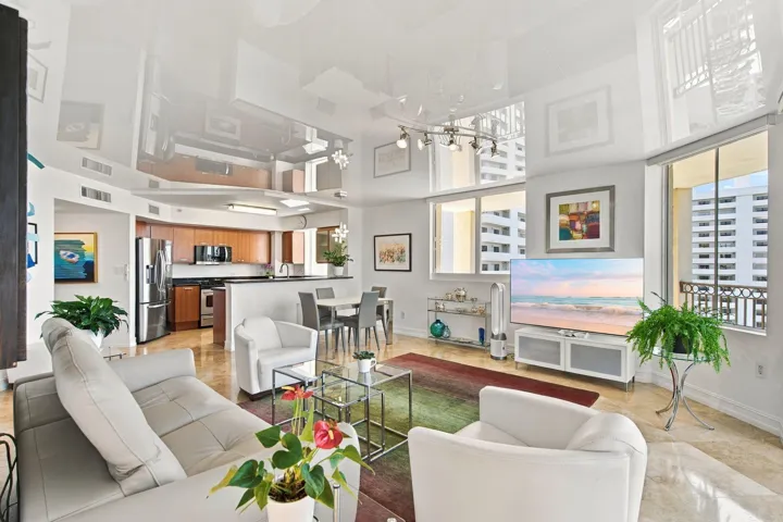 9-web-or-mls-2001-n-ocean-blvd-1102