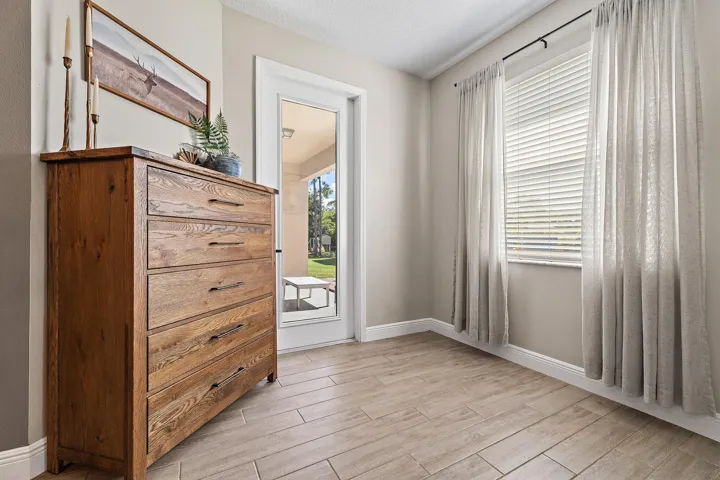 060-1293869thStN-WestPalmBeach-SMALL