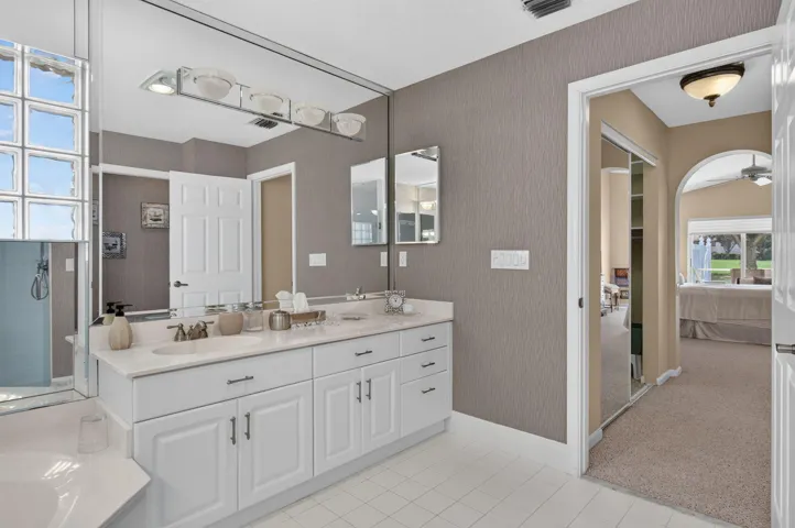 08_Primary_bath_full_vanity