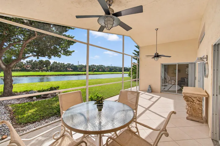 22_Screened_lanai_and_lake_view