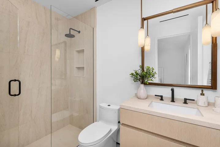 49 - Guest Bath 2