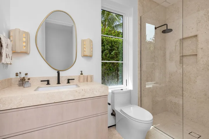 51 - Guest Bath 3