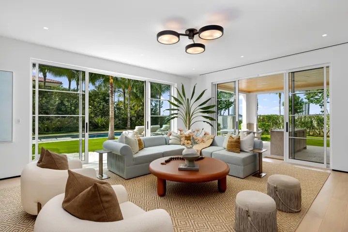 34 - Family Room