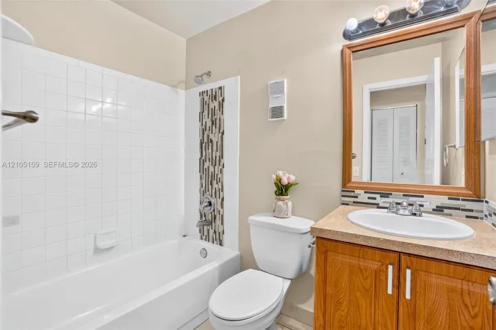 2nd Bathroom