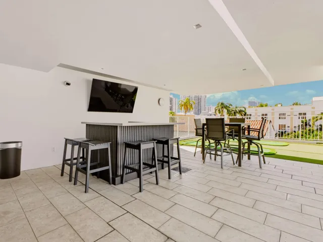 Building Pool Bar