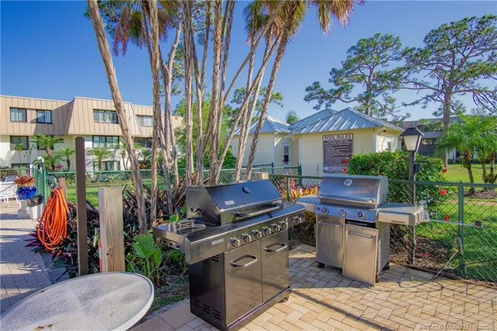 BBQ area by the Courtyard Pool - the site of many resident "get togethers"