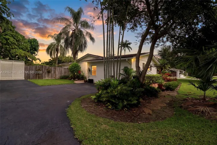 Photo 32