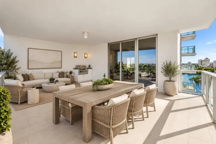 Western Terrace with BBQ. Large Space to entertain or relax.