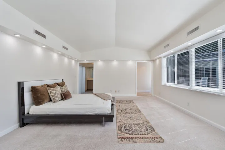 3241 NE 56th Ct_030