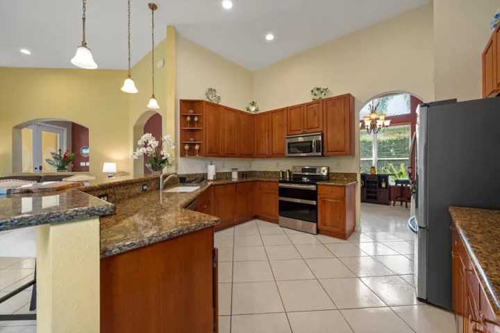 Plenty of Kitchen Storage