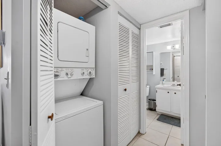 Washer & Dryer Closet