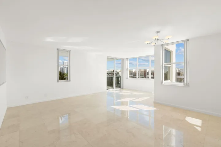 17-web-or-mls-3015 N Ocean Blvd 5F Fort
